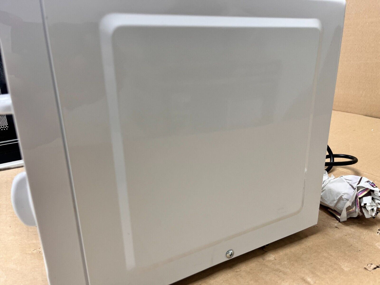 Cookworks 17 Litre Standard Microwave Oven 700W Defrost MM7 6 power levels White