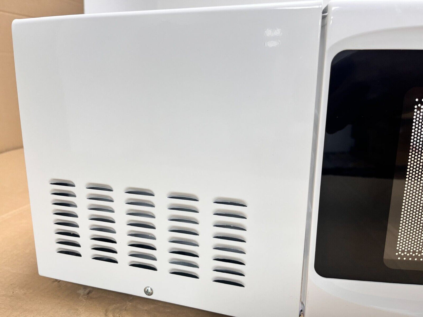 Cookworks 17 Litre Standard Microwave Oven 700W Defrost MM7 6 power levels White
