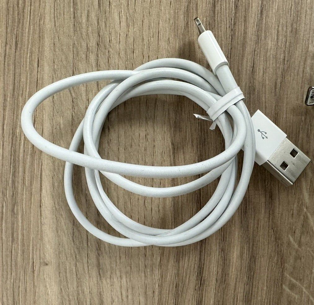 Untested Joblot Wholesale Clearance Sale Apple 10 USB to Lightning Cable Job Lot