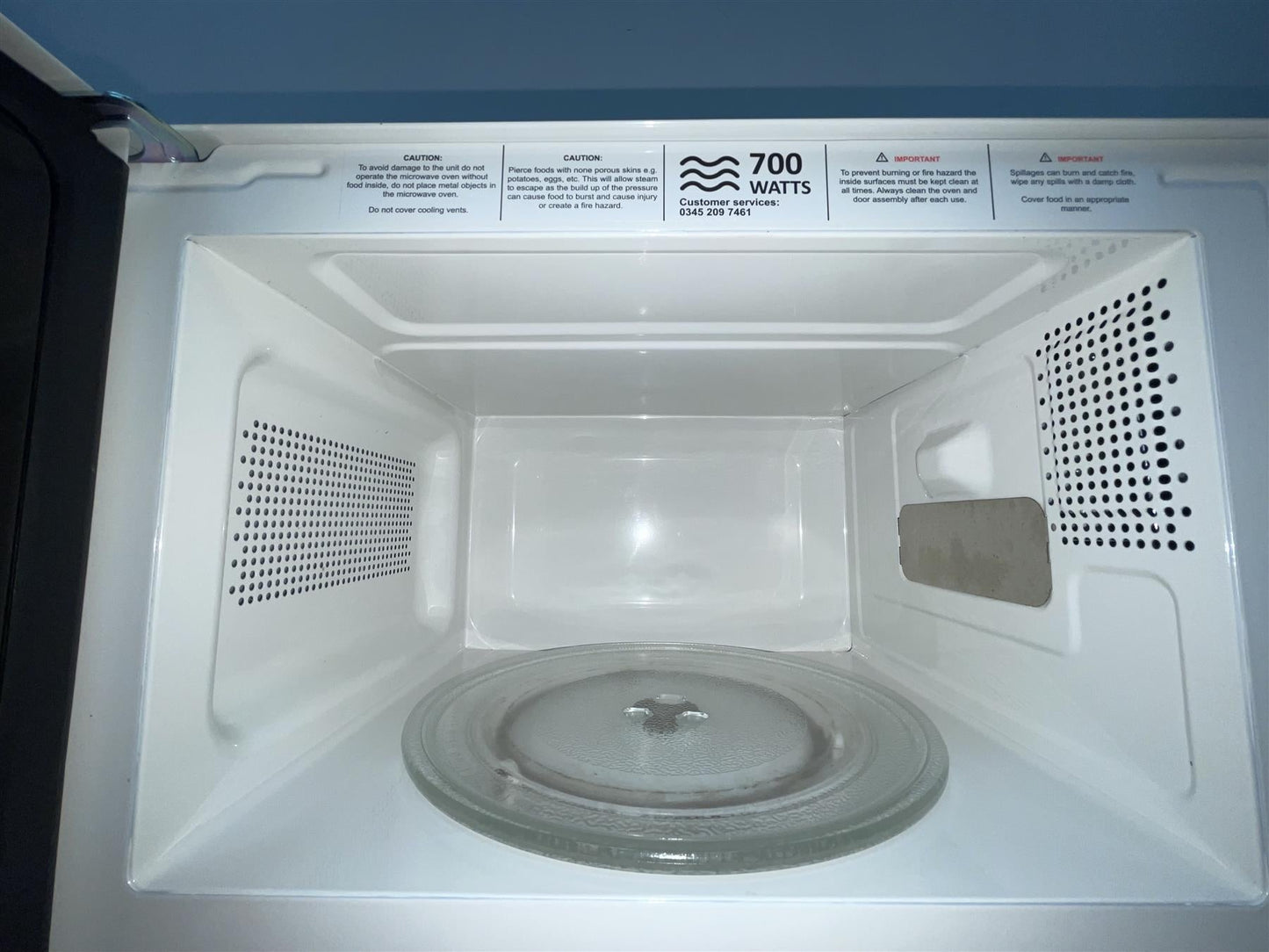 Russell Hobbs RHM1714WC 17 L White Digital Solo Microwave with 5 Power Levels