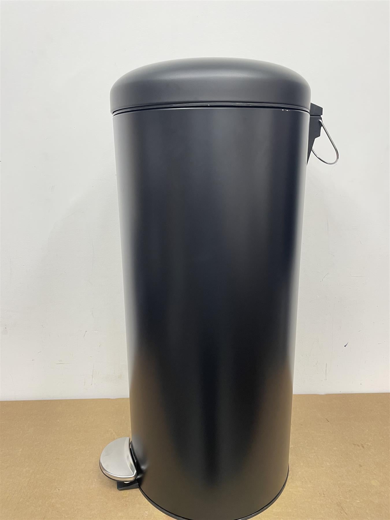 Habitat 30Litre Kitchen Foot Pedal Recycling Bin Removeable Inner Bucket- Black