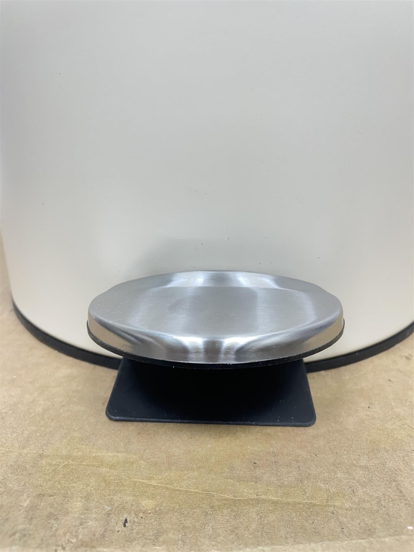 Argos Home 30 Litre Kitchen Foot Pedal Recycling Bin Removeable Inner Bucket