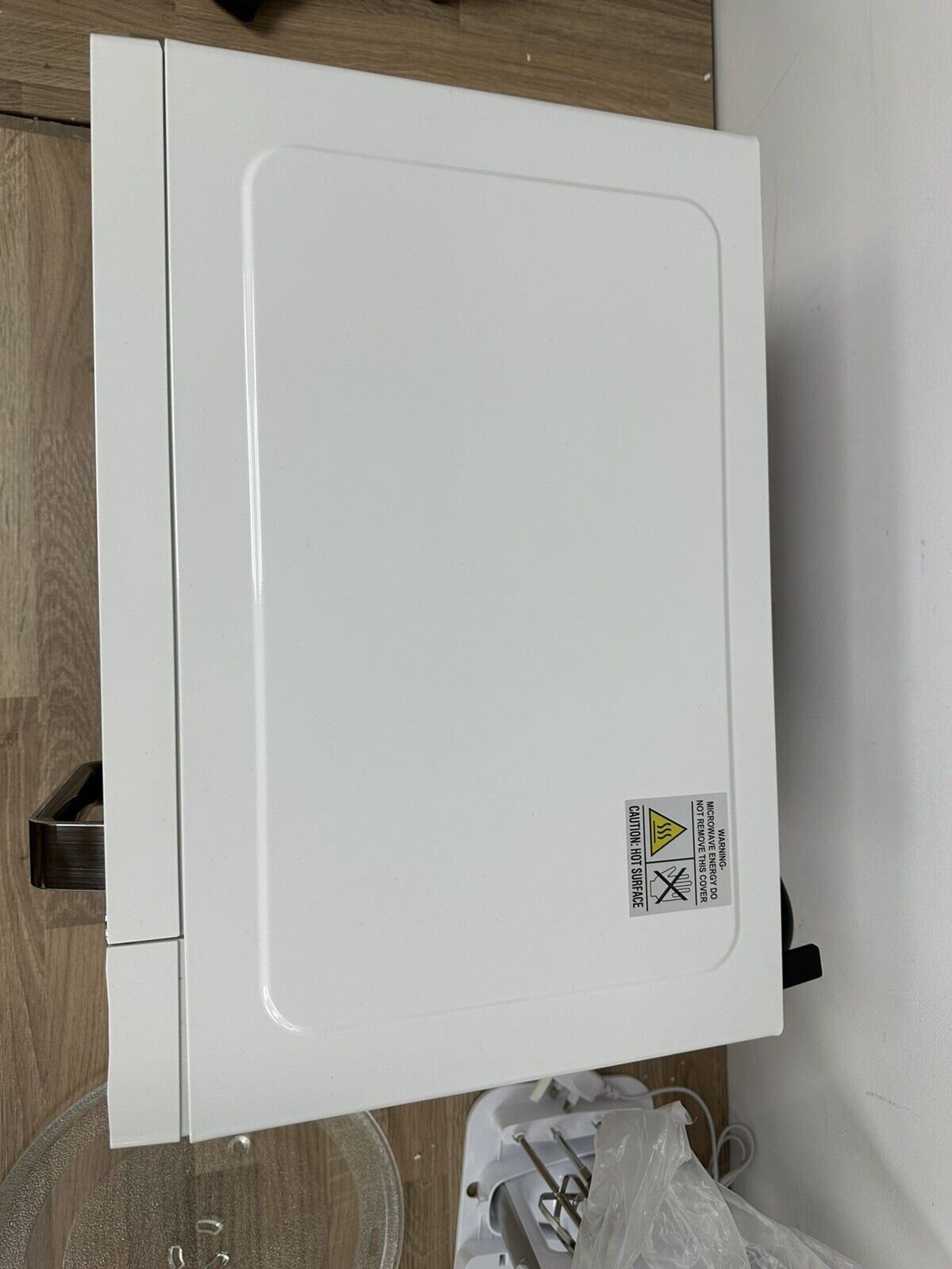 De'Longhi Brillante 23L 900W Combination food reheat Microwave Oven - White