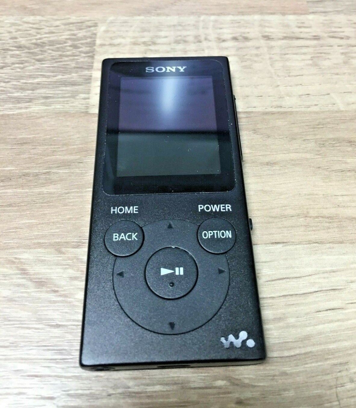 Sony NWE394 Walkman 8GB Portable Stereo Sound LCD LED MP3 Player USB FM AM Radio