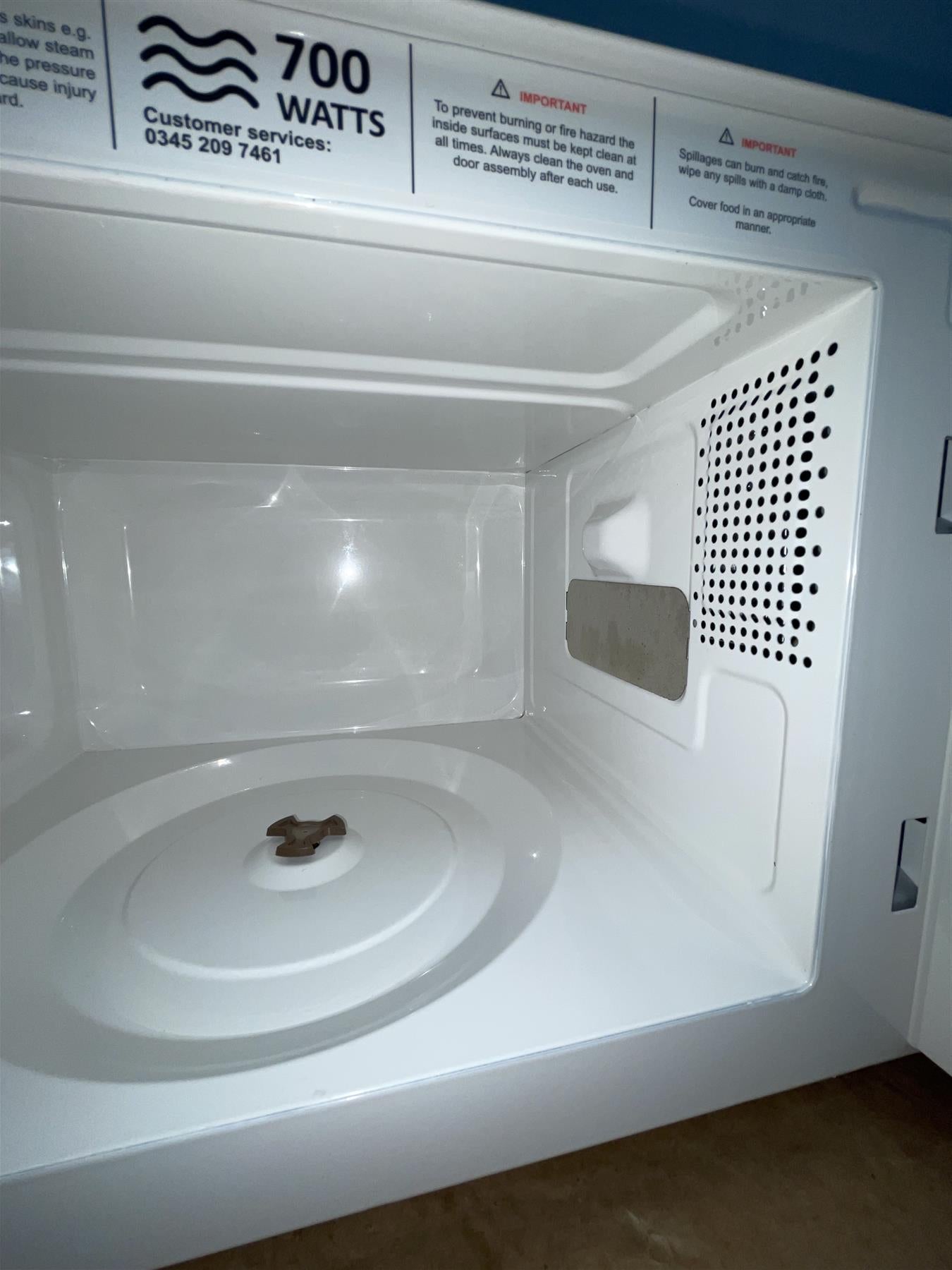 Russell Hobbs RHM1714WC 17 L White Digital Solo Microwave with 5 Power Levels