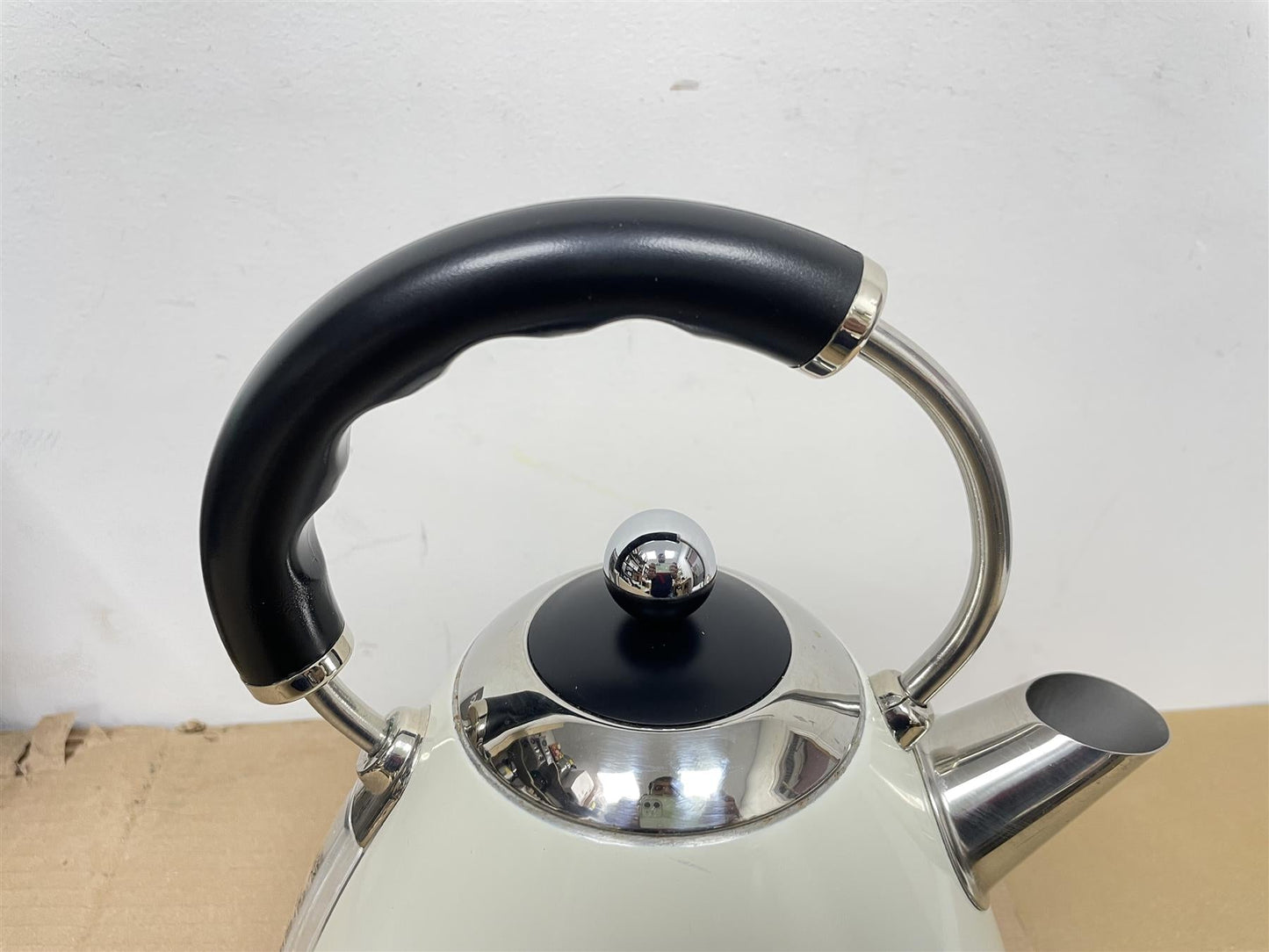 Cookworks Pyramid Kettle Almond Design With Stainless Steel Finish 1.7 Litre
