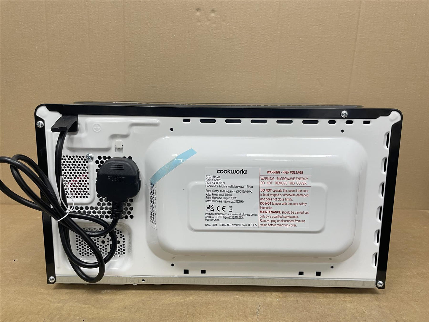 Cookworks 700W 17L Standard Microwave With Defrost option P70J17P-VB - Black