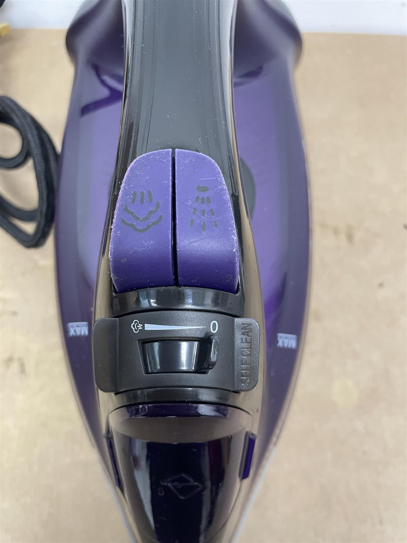 Steam Iron 2600W, Tower T22011 CeraGlide Ceramic Soleplate Ultra speed - Purple