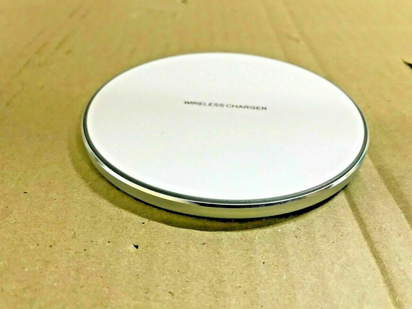 Fast Wireless Mobile Phone Charging Pad 10W Charger LED Iphone Samsung White