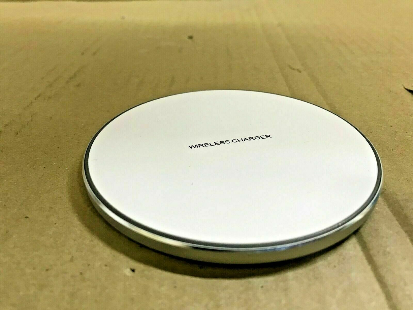 Fast Wireless Mobile Phone Charging Pad 10W Charger LED Iphone Samsung White