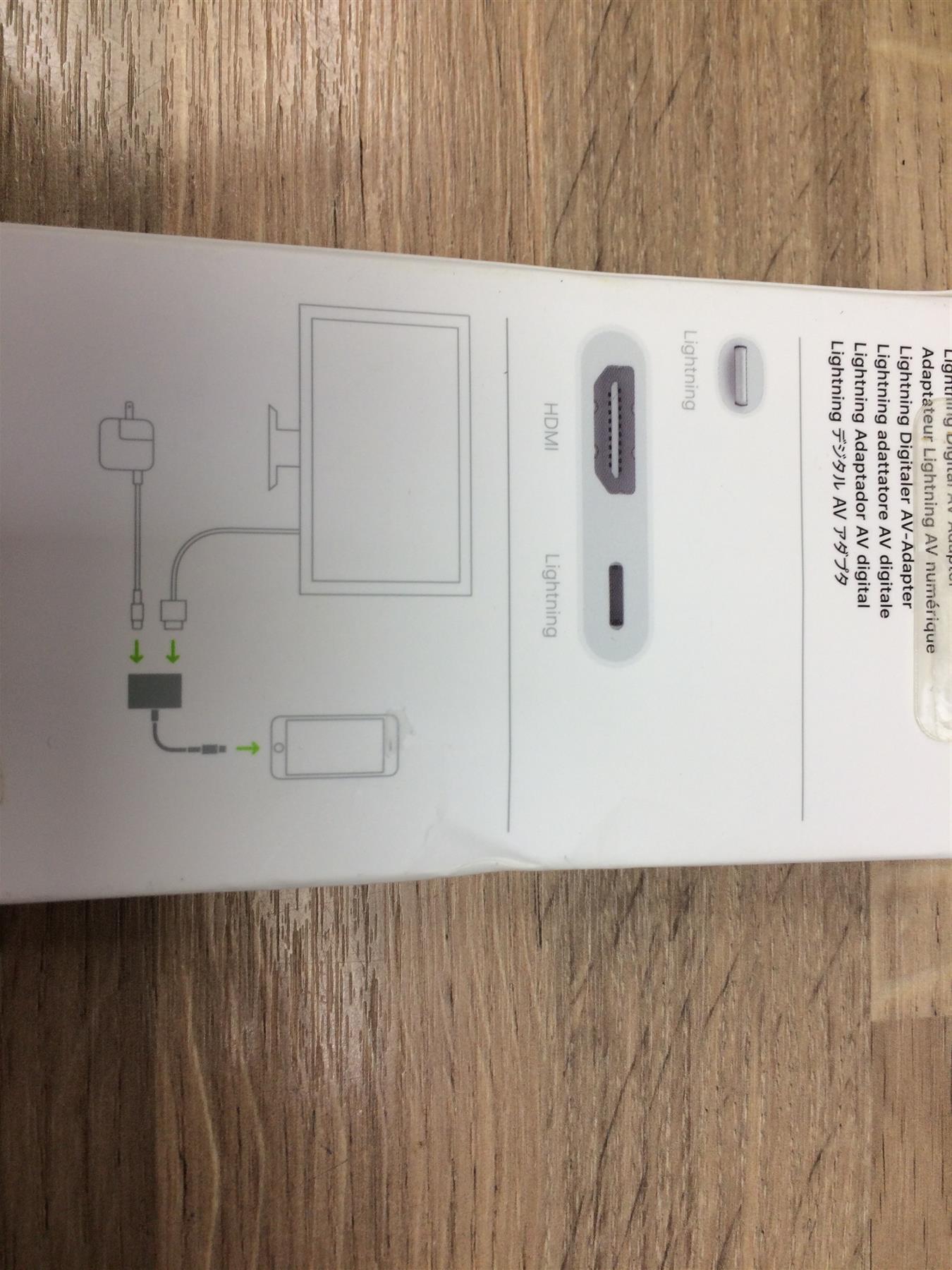 Apple Lightning Digital AV Adapter  v