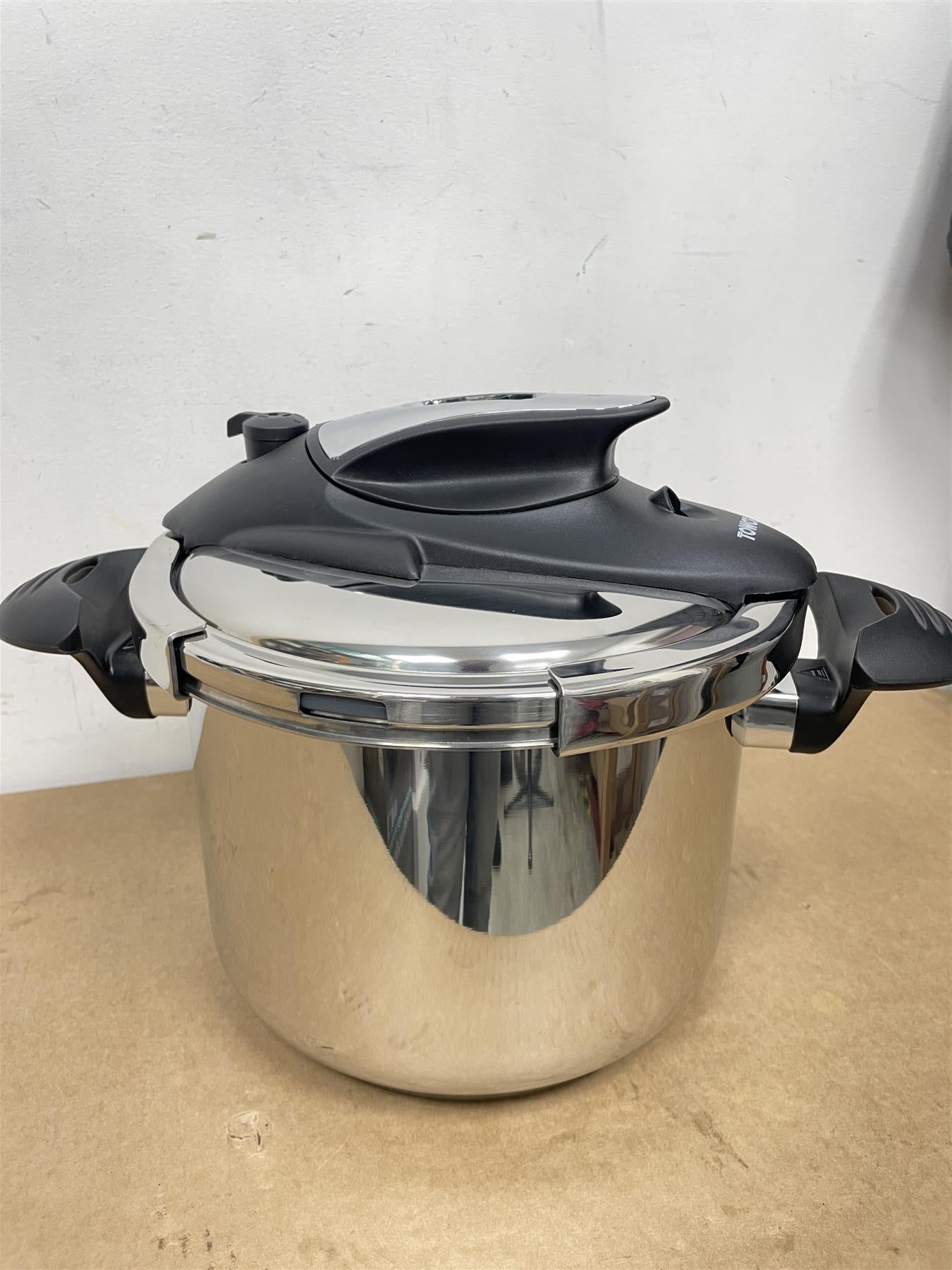 Tower One-Touch Ultima 4L Stainless Steel Pressure Cooker