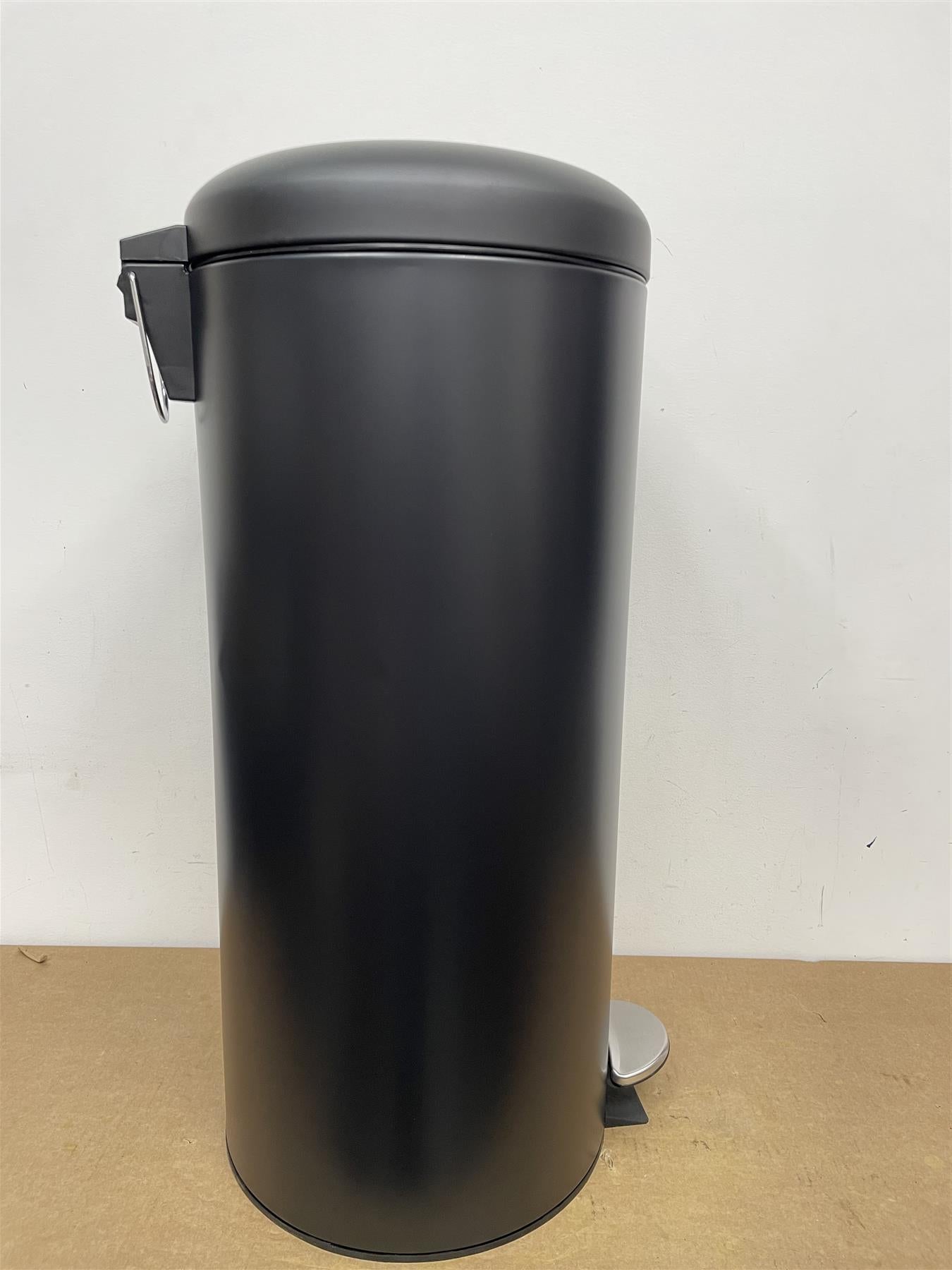 Habitat 30Litre Kitchen Foot Pedal Recycling Bin Removeable Inner Bucket- Black